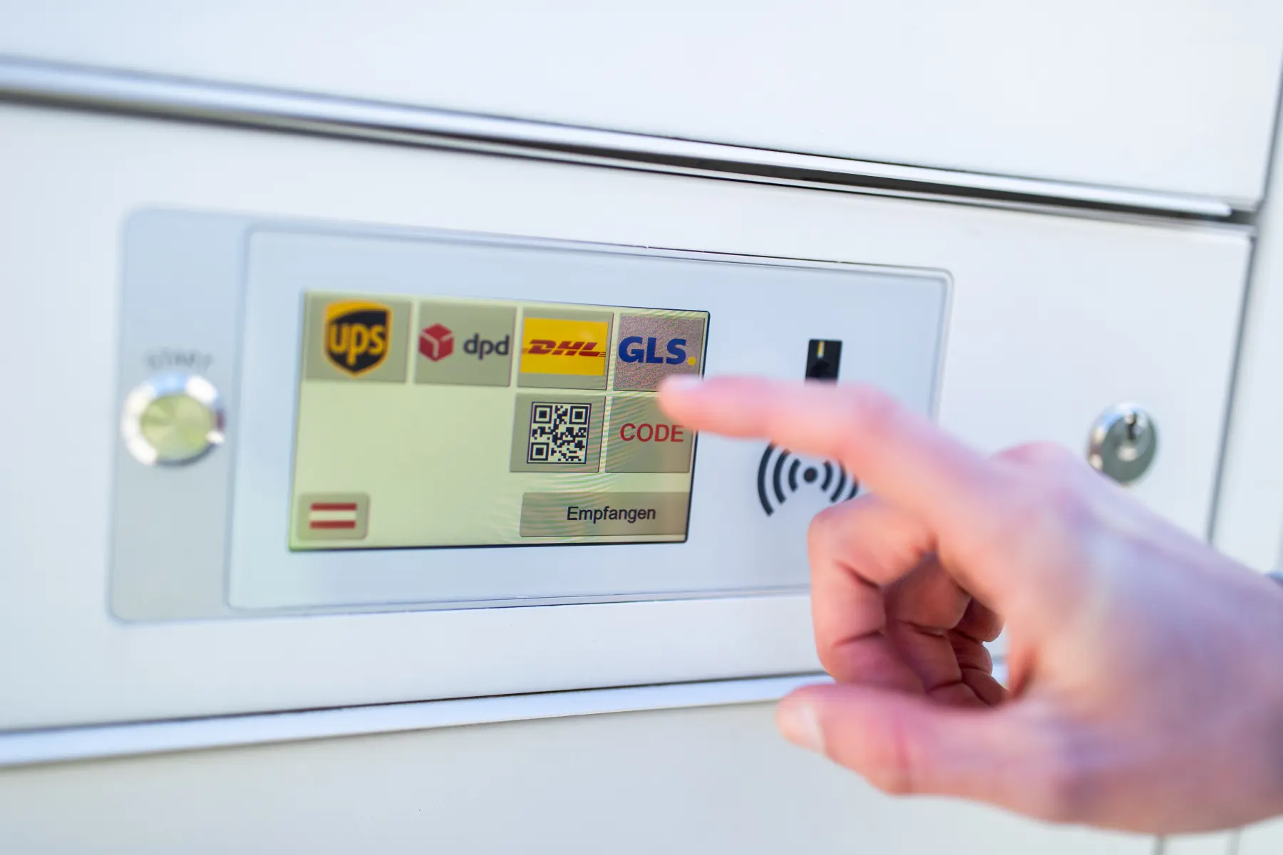 Zufriedene Empfängerin